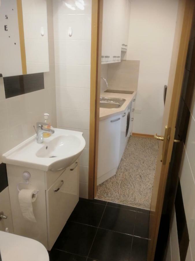 Apartma Rok Ankaran Exterior foto